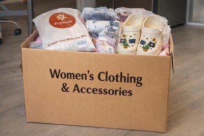 Paca de ropa y accessorios de mujer Todo Nuevo size entre S y M chancletas etc