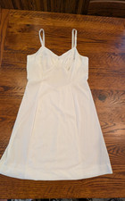 Vintage Ivory Full Slip V-neck Adj Straps Gathered Bust Sz 34 Short Excellent 