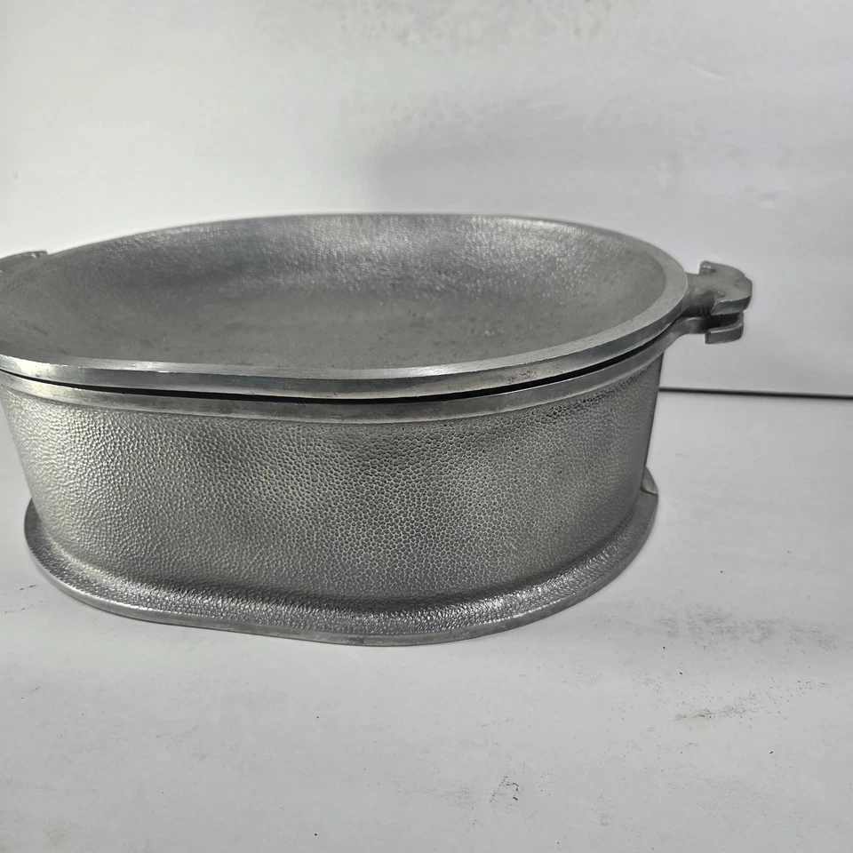 Horno holandés tostador ovalado de aluminio martillado Guardian Service con tapa vintage Foto 3 de 4