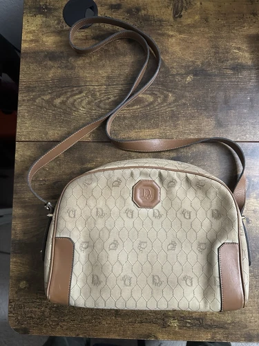 Sac bandoulière bandoulière vintage Christian Dior Monsieur nid d'abeille beige