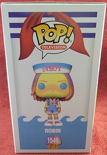 Robin funko # 1546 (nib)With Pop Protector - Picture 5 of 6