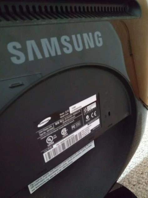 Samsung Computer Monitor 932BW SyncMaster 19" Widescreen FOR REPAIR/NOT WORKING - Image 2 of 2