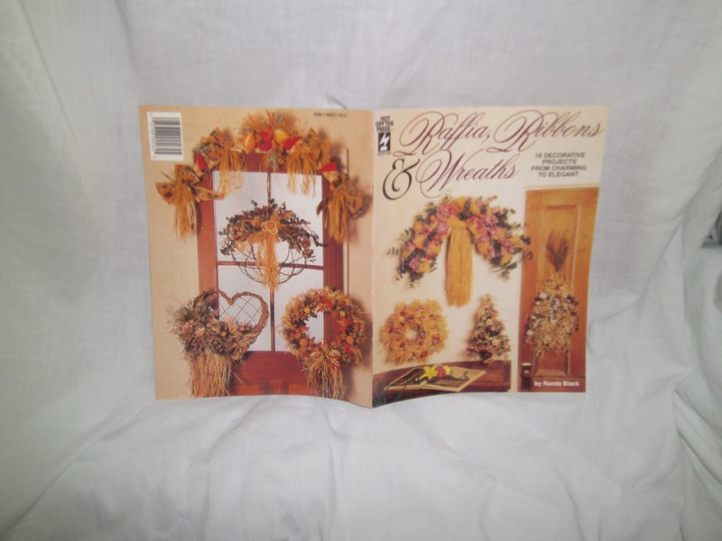 RAFFIA RIBBONS & WREATHS PROJECT PATTERNS