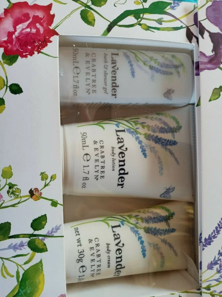 CRABTREE & EVELYN GEL DE BANHO, CREME CORPORAL E LOÇÃO LINDO CONJUNTO DE PRESENTE LAVANDA - Imagem 2 de 4