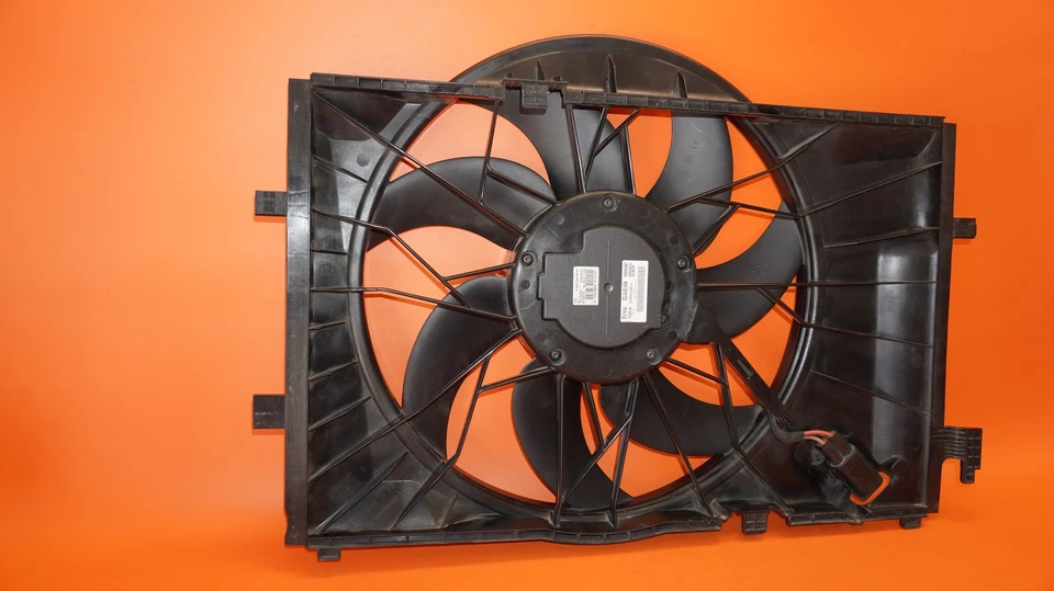 VENTILADOR DE REFRIGERACIÓN MERCEDES BENZ C320 2005 2006 2007 C230 600W A2035001693 OEM Foto 4 de 4