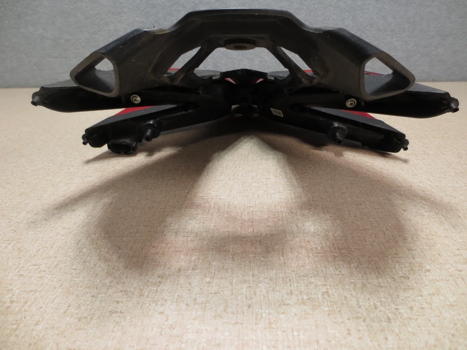 DUCATI Panigale 1299 1199 959 899 原始设备制造商尾灯 ZADI 100985006 带尾部整流罩 — 第 2/4 张图片