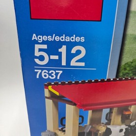 LEGO CITY FARM # 7637 NEW SEALED IN BOX 609 PIECES 2009 TRACTOR ANIMALS