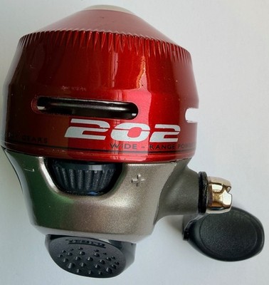 Zebco 202 Spin-Cast Fishing Reel. Pre-Owned-Mint