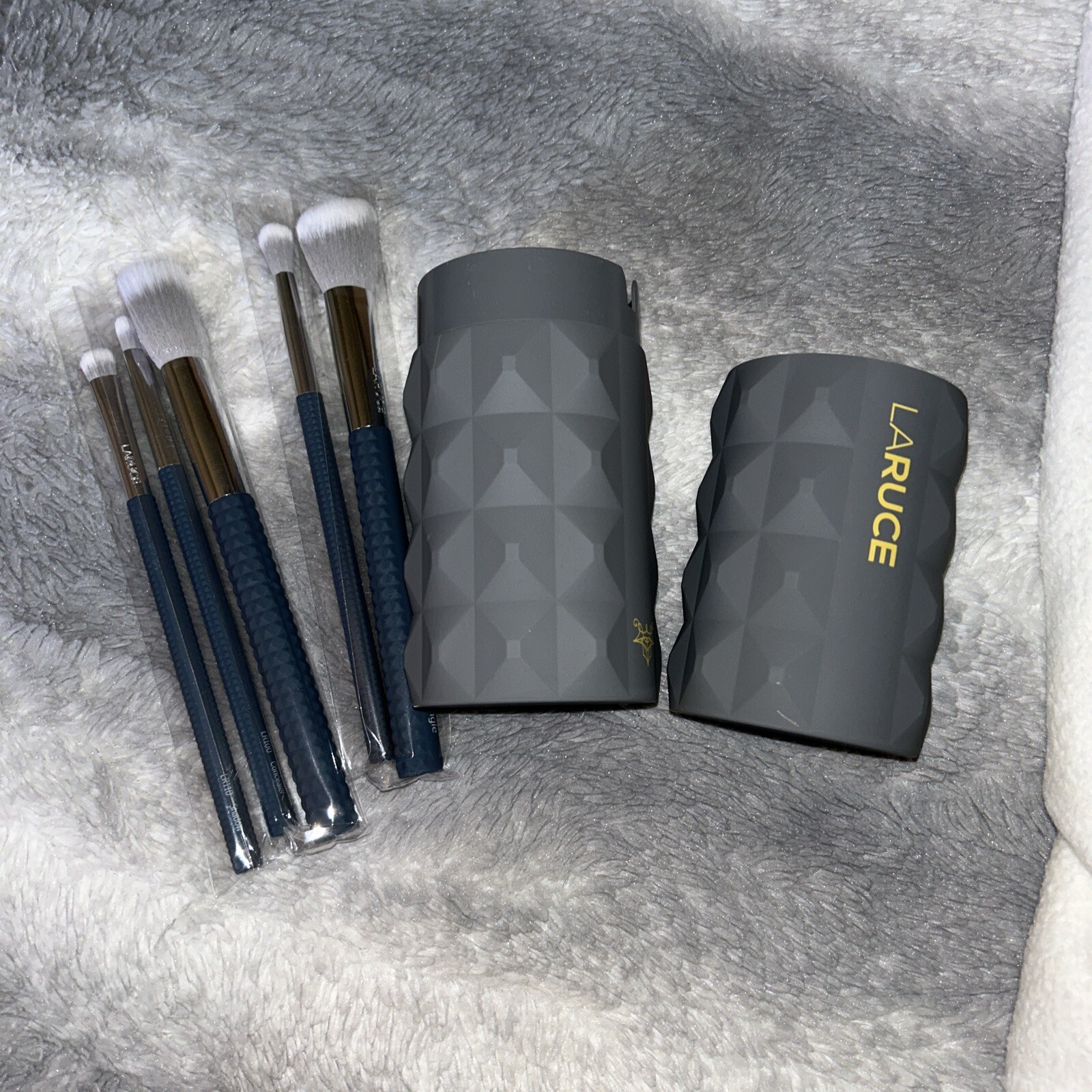 Laruce Beauty Christine Set 5 Piece Makeup Brush Set With Grey Rennie ...