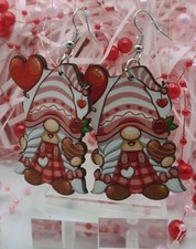 VALENTINE'S GNOME EARRINGS  6 LQQK 