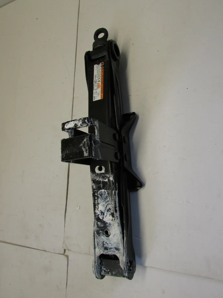 2017-2018-2019 TOYOTA MIRAI EMERGANCY JACK & TOOLS W/ FOAM OEM 75201-62010 - Image 3 of 4