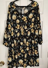 Torrid Floral Print Drawstring Waist Keyhole Dress, Size 3