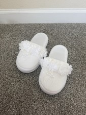 Women White Floral Beaded Comfy Slipper Size 7