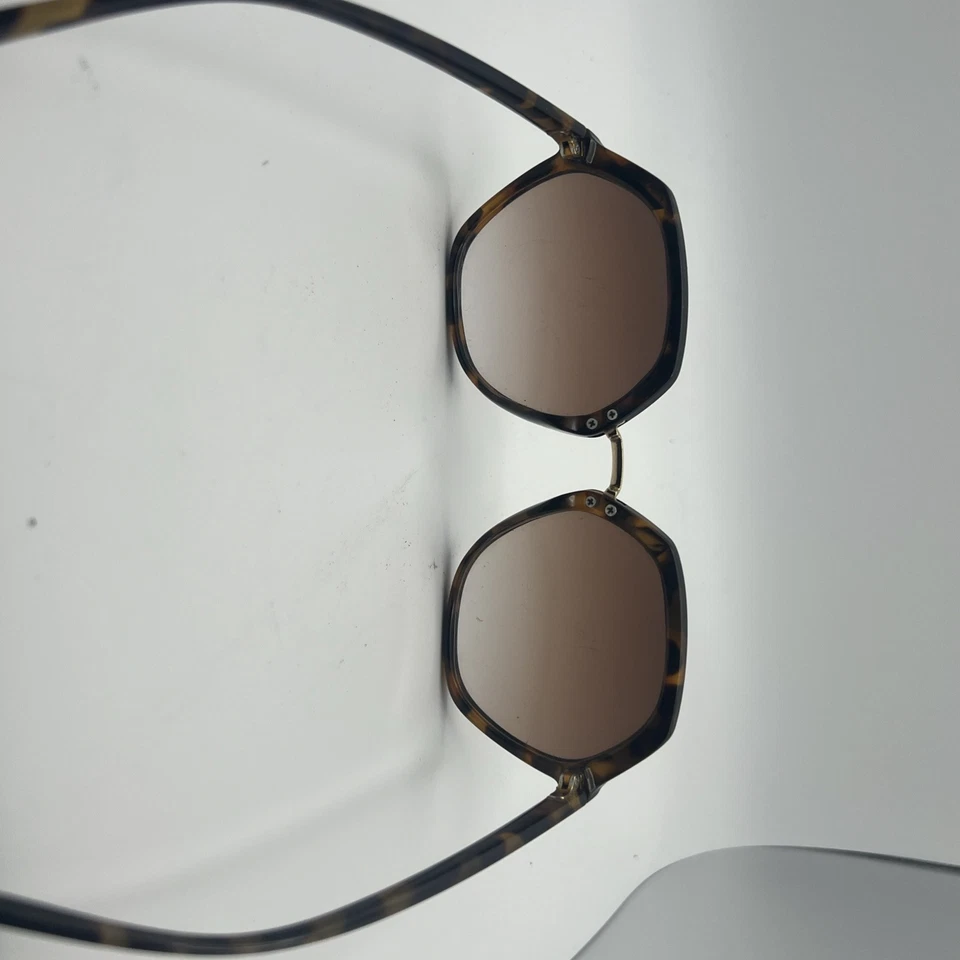 Nine West Woman's Tortoise Sunglasses - Imagem 4 de 4