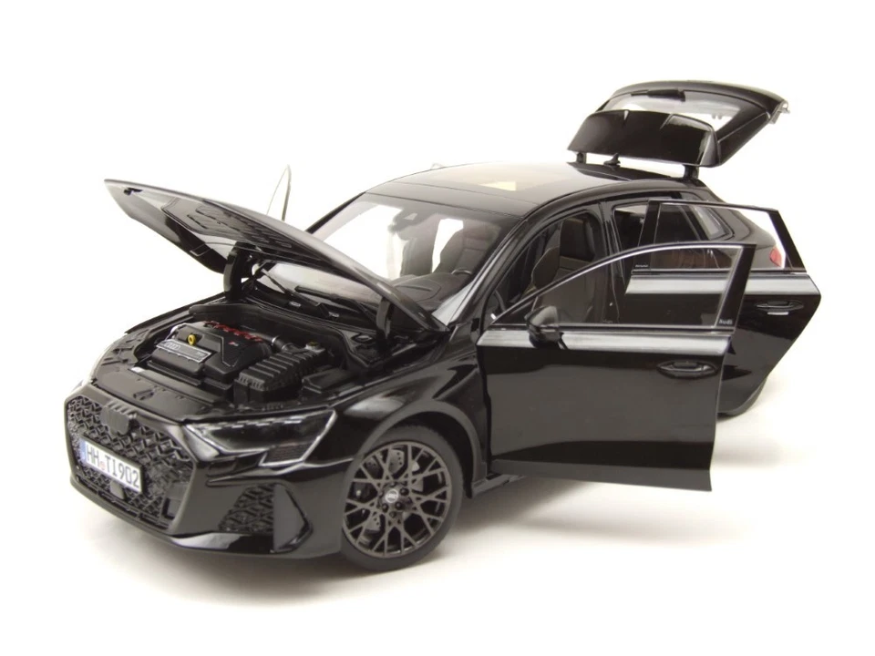 Audi RS3 2025 Nero Metallizzato Modellino 1:18 Norev - Immagine 4 di 4
