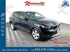 2022 Volvo XC (Cross Country) Momentum FWD 4dr SUV Power Liftgate Bluetooth