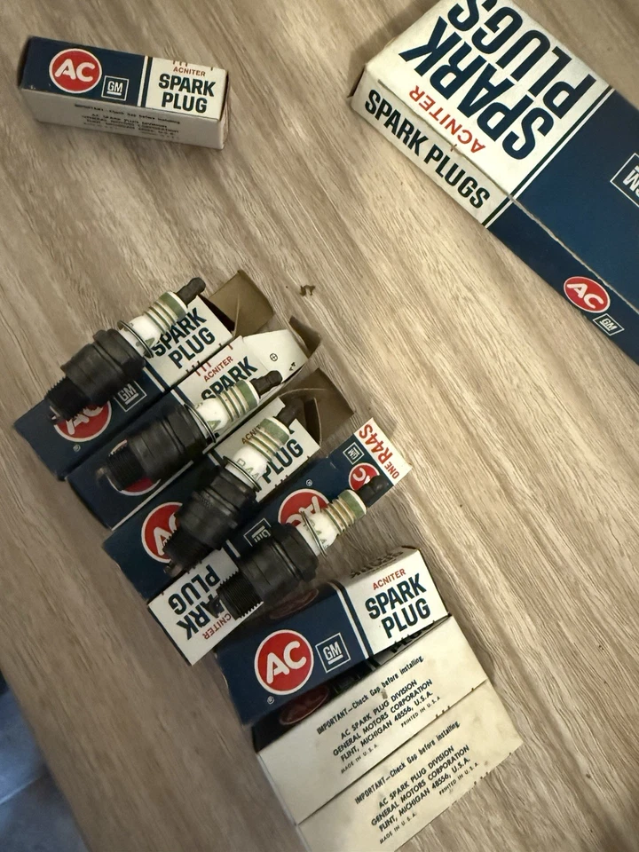 Conjunto de 8 velas de ignição GM AC ACNITER R44S novo estoque antigo 60$ - Imagem 2 de 4