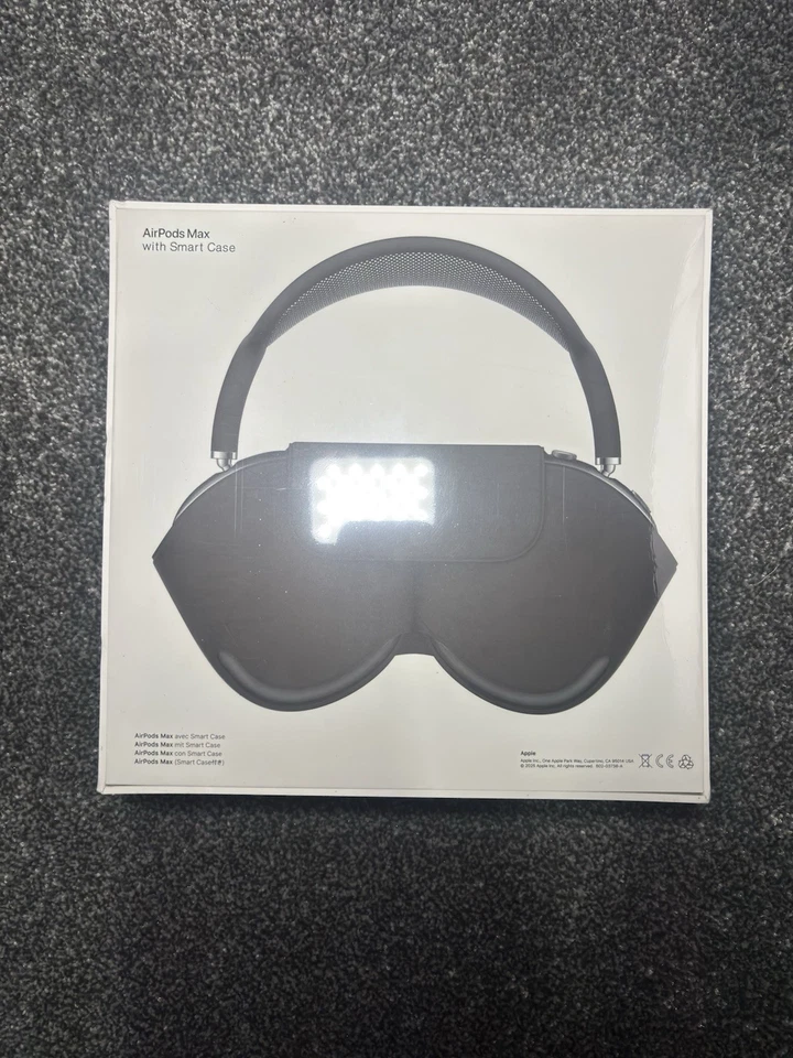 Apple AirPods Max 2024 USB-C Headphones Midnight Blue - Image 3 of 4