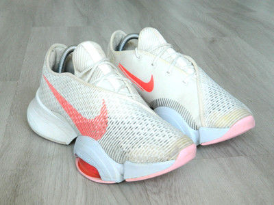 Nike Air Zoom SuperRep 2 Damen Sneaker Summit White & Crimson Größe 7 / 41