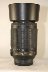 Nikon AF-S DX NIKKOR 55-200mm f/4-5.6G ED VR Lens. In Excellent condition.