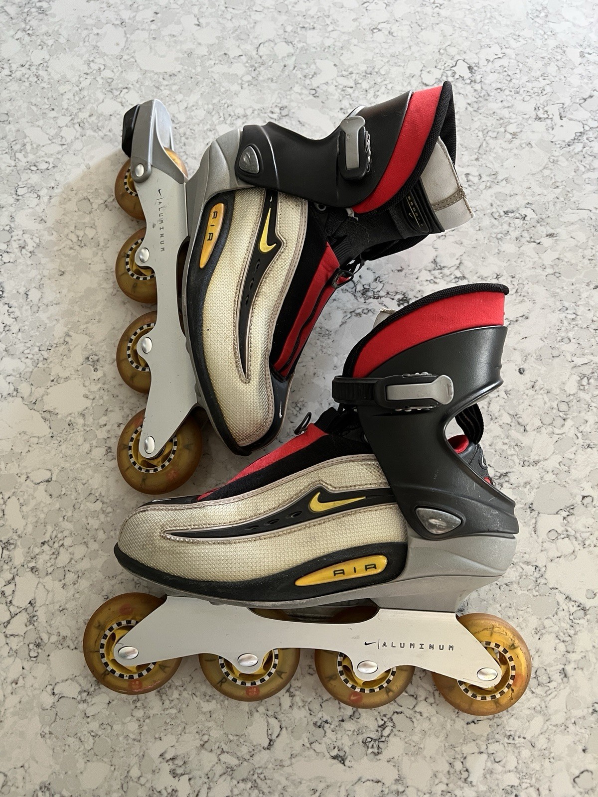 Vintage Nike Roller Skates size 9.5 Black Red Nike Zoom Air Aluminum Skates READ