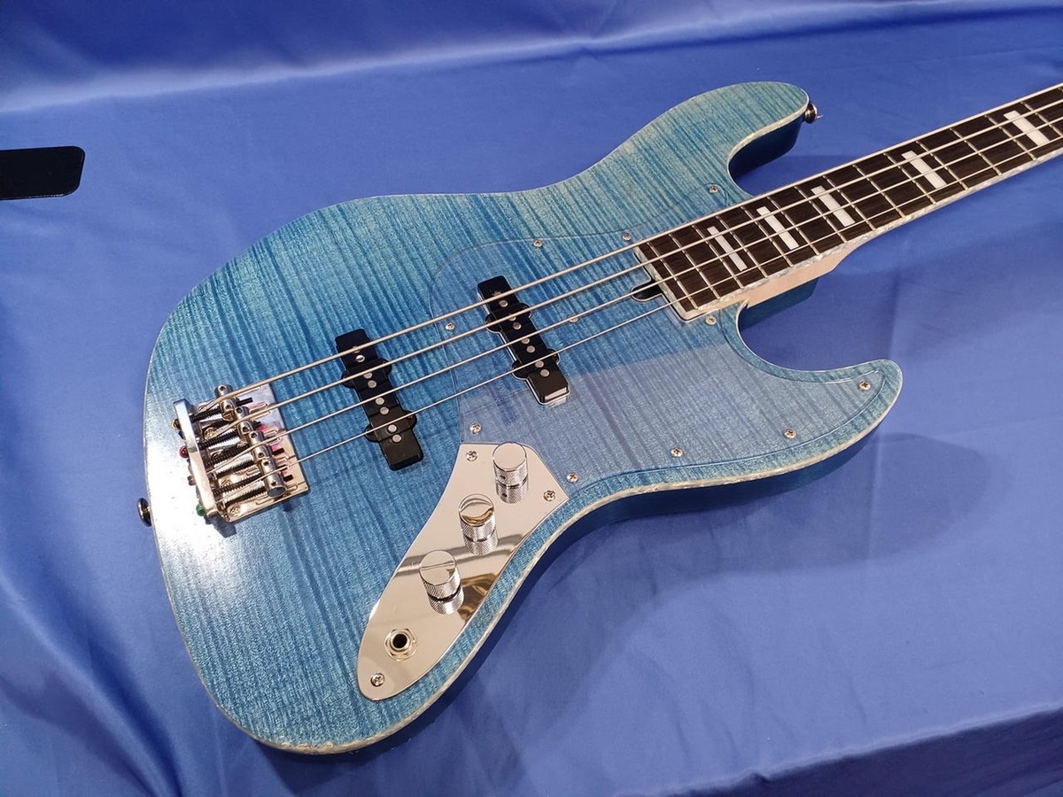 Bacchus WL4-FM CUSTOM III BLU/OIL WL4-FM CUSTOM III | Deviser