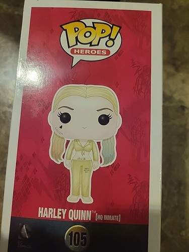Funko Pop! DC Universe - Harley Quinn #105 GameStop Exclusive - Picture 4 of 6