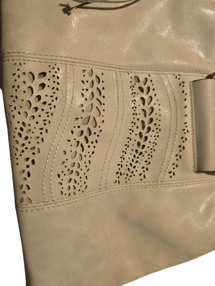 Camiseta y Jeans Marca Tostado Flecos Borla Imitación Cuero Boho Bandolera Corte Lazer Foto 2 de 4