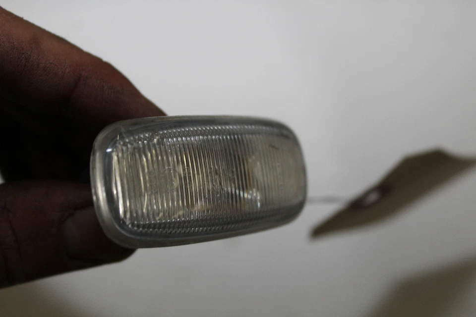 AUDI S4 2000-2002 INTERMITENTE LUZ MARCADOR LATERAL LÁMPARA X825 Foto 3 de 4