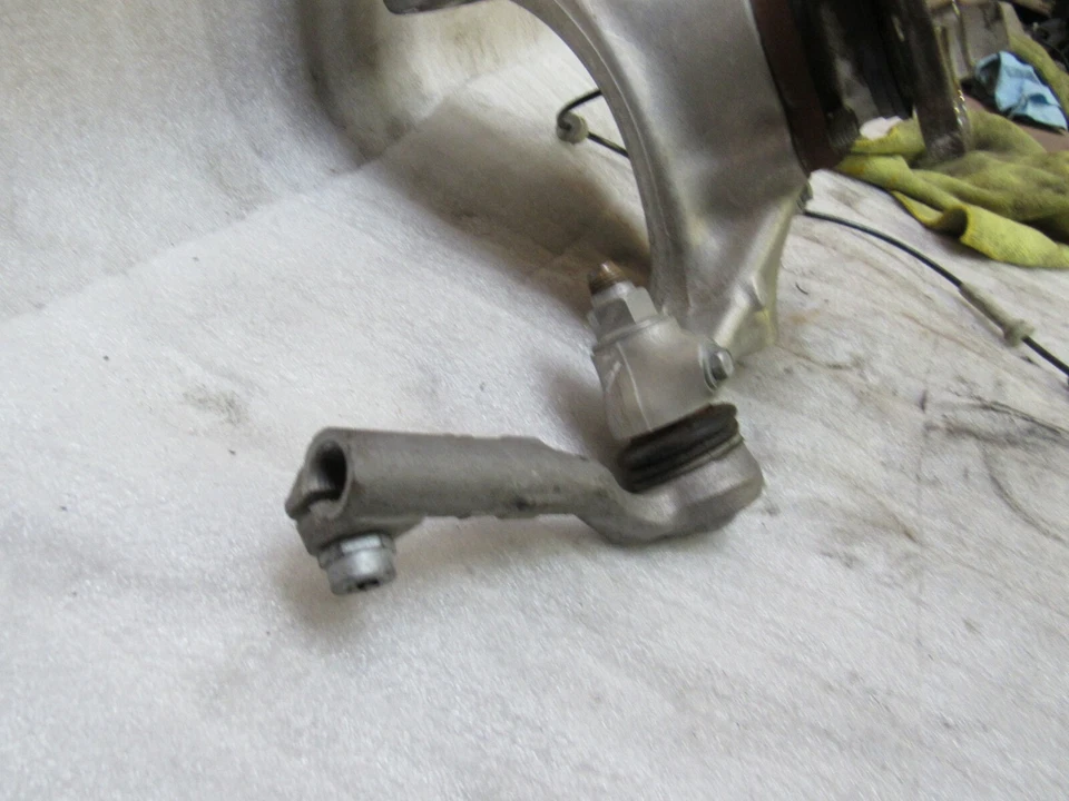 BMW F80 M3 F82 F83 M4 M 2015-2017 suspensión delantera izquierda nudillo cubo de rueda fabricante de equipos originales Foto 4 de 4