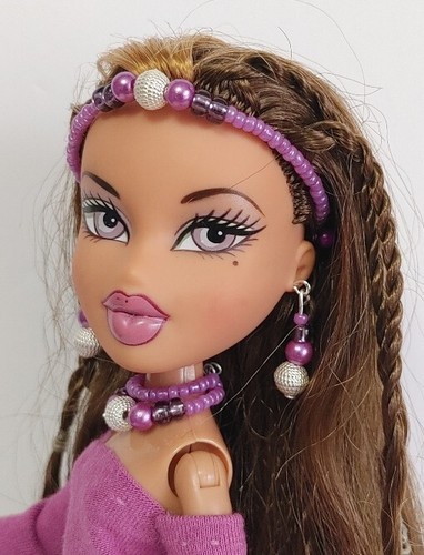 IONE: OOAK BRATZ DOLL & Shoes + New Custom Fashion and Jewelry by dolls4emma - Picture 8 of 14