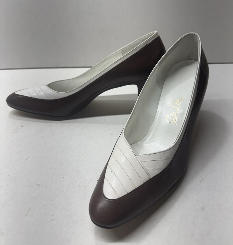 Vintage Deliso Women’s Dress Shoes White And Brown Leather Size 10.5 Heels Pumps