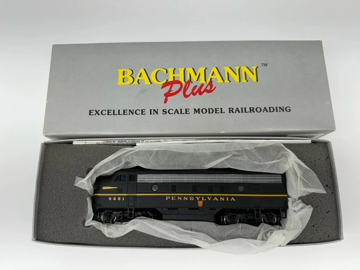 Bachmann Plus HO EMD F7A F7B Units ATSF Warbonnet | #53771107 Bachmann Plus HO EMD F7A F7B Units ATSF Warbonnet | #53771107