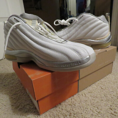 Vintage Mint 2002 Nike Air Max Chosen Size 10 White / Metallic Silver 303968-104