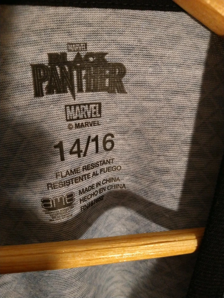 Black Panther Stretchy Flame Resistant Poly Long Sleeve Youth Size 14/16  marvel - Image 2 of 3