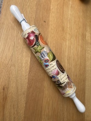Nudelholz, Decoupaged da außer Gebrauch