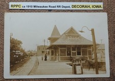 RPPC ca 1910 Milwaukee Road RR Depot, DECORAH, IOWA. POSTCARD REAL PHOTO