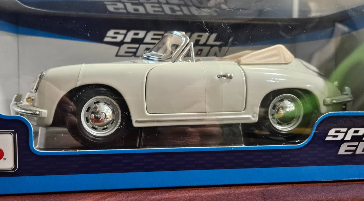 Maisto Porsche 356B Cabriolet 1961 Car Special Edition 1:18