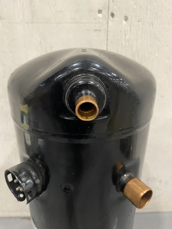 Compresor hermético de desplazamiento Copeland ZP61KCE-TFD-830 61,5 K-76 K BTU 460 V 3 PH Foto 4 de 4