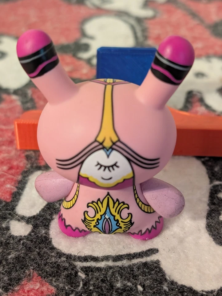 Kidrobot 3" Dunny Series 5 - JK5 NYC "ANGEL" Vinyl Figure W10 - Изображение 3 из 4