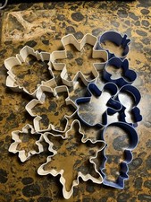10 Piece Cookie Cutter Set 1.5  -3-1/2  NEW