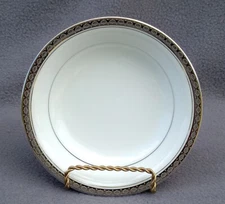 Noritake Richland - Dessert / Fruit / Berry Bowl - 5 5/8" Diameter x 1 1/8" Deep