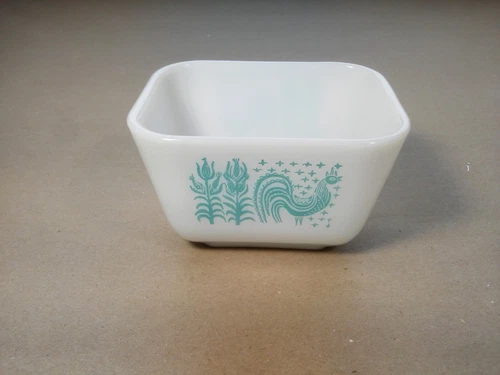 Pyrex Butterprint 501 Turquoise on White Refrigerator Dish 1 1/2 Cup Made in USA