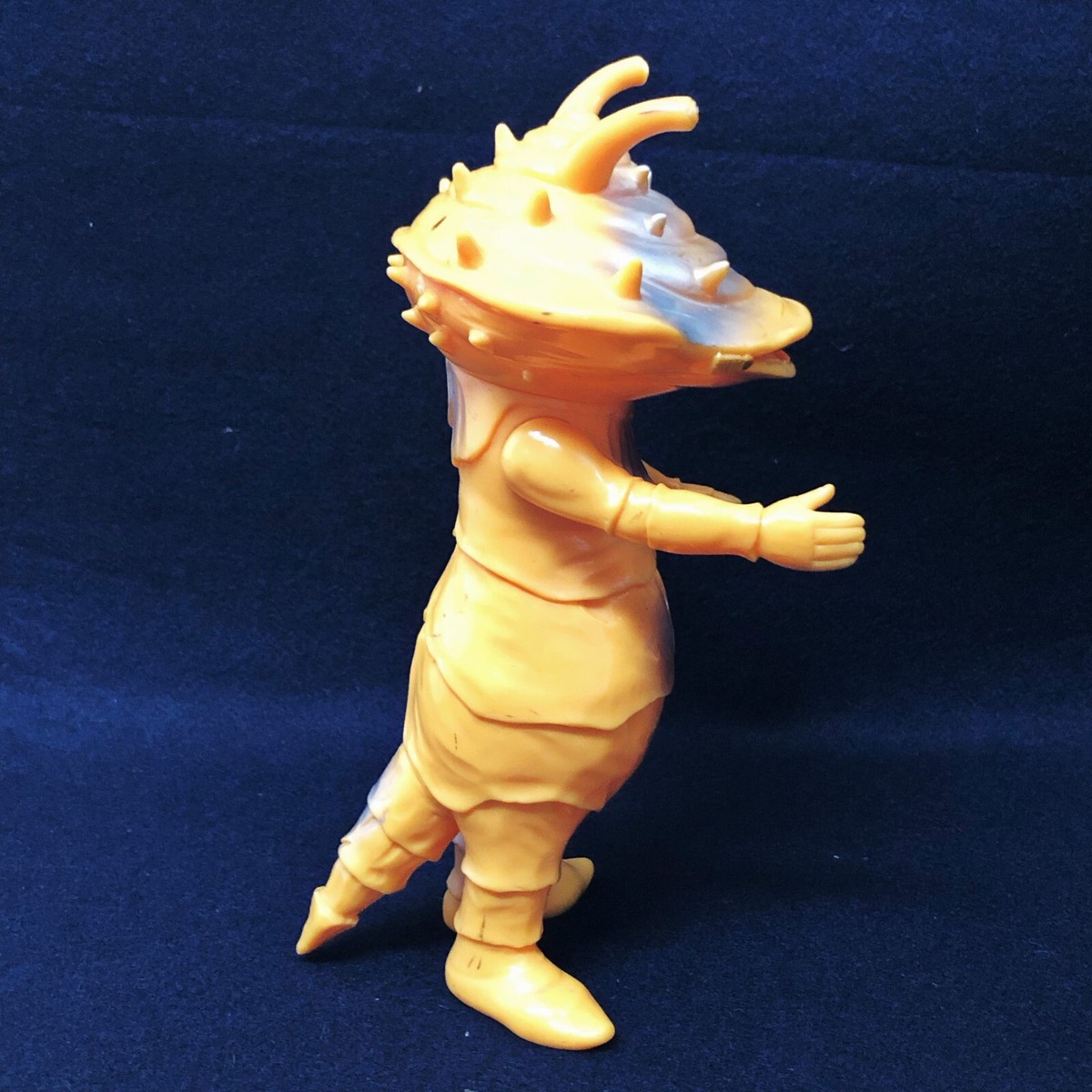 Ultraman Ultra Q Coin Monster Series Kanegon Kaiju Bandai 1983