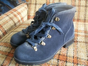 clarks collection soft cushion boots