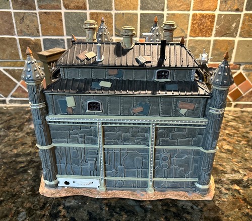 Vintage Dr Stretch N Pull's Torture Factory 2004 Lemax Spooky Town Collection - Picture 7 of 21