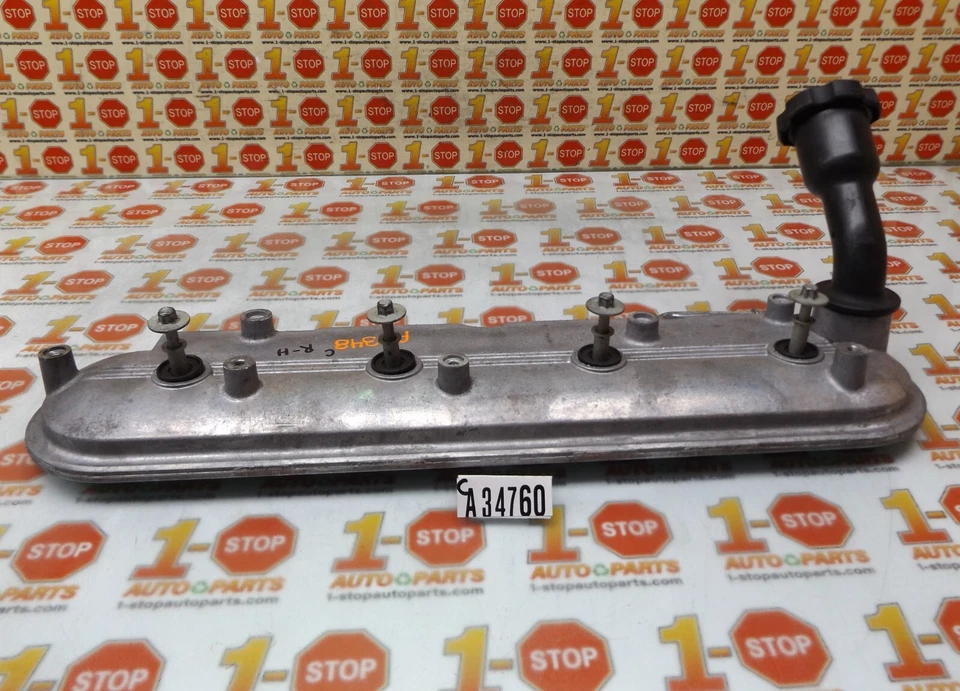 Chevrolet Silverado 1500 2009-2013 cubierta de válvula de motor derecho 12637684 OEM Foto 3 de 4