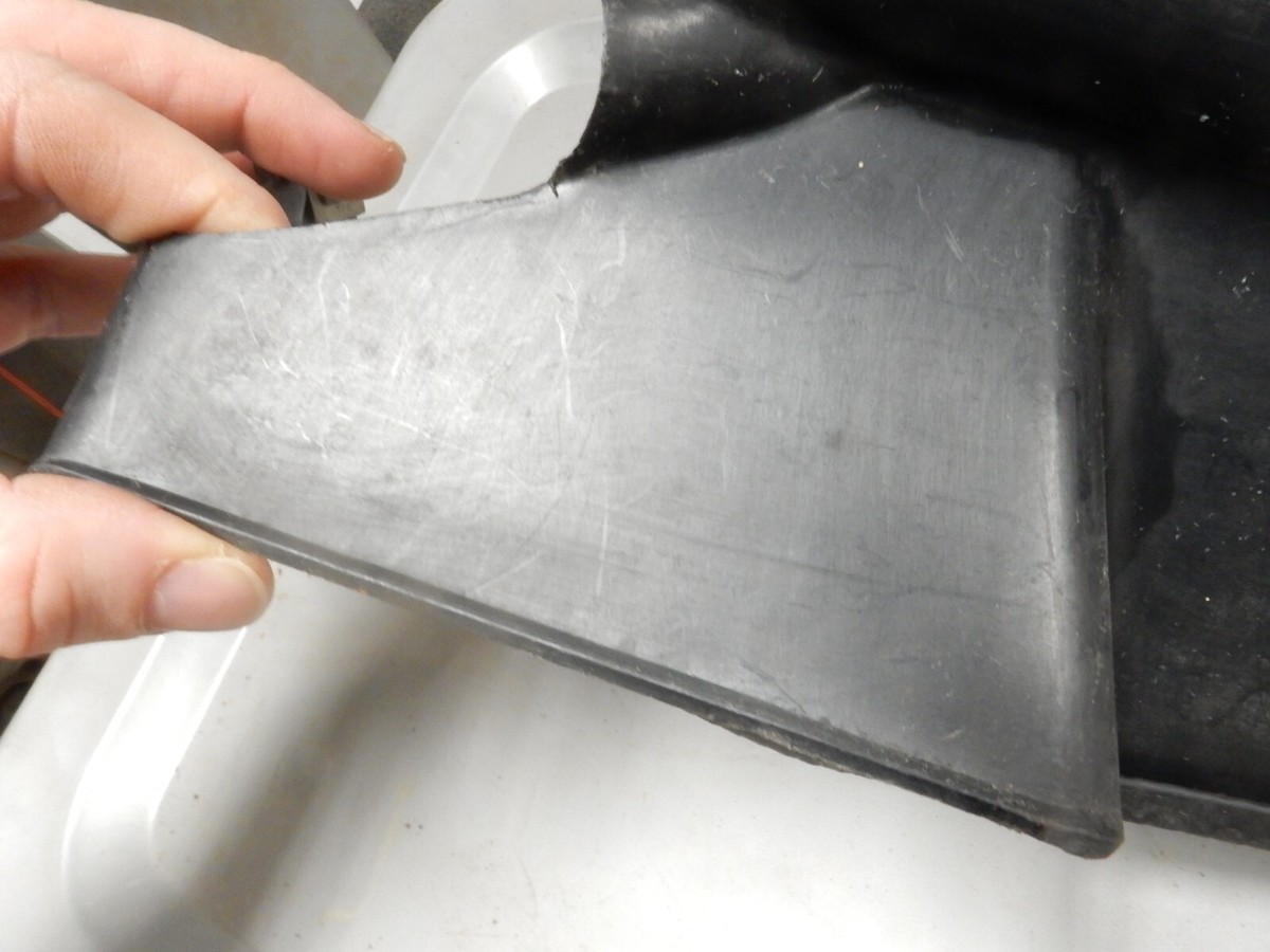 ケカバートップ Kawasaki OEM Right Louver Cover 1987-1990 ZX750 14024-1347