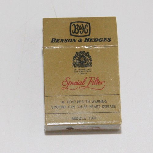 Vintage Benson and Hedges Lighter - Picture 5 of 5