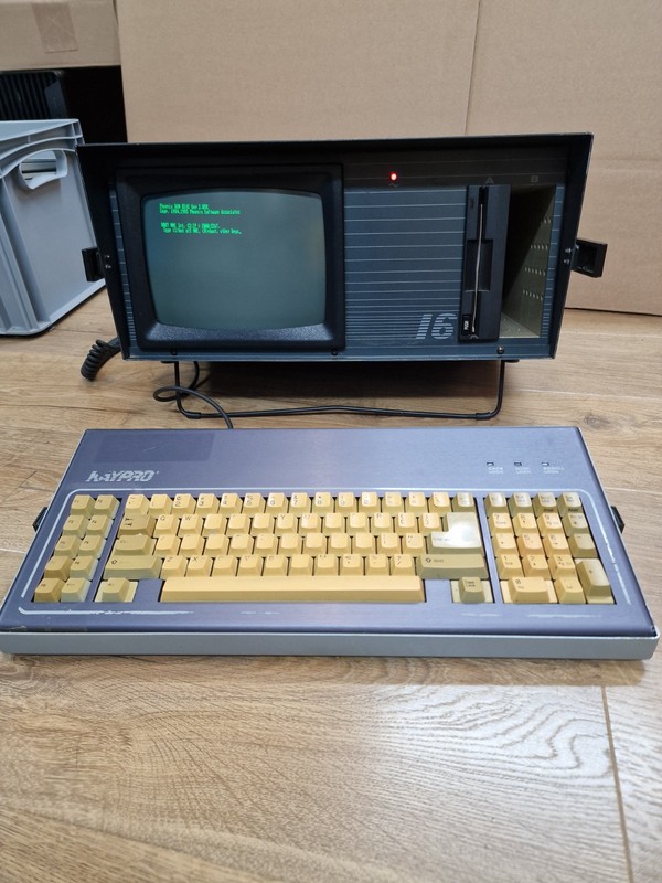 Kaypro 16 2E Kaypro 16/2e RAM 768K with manuals